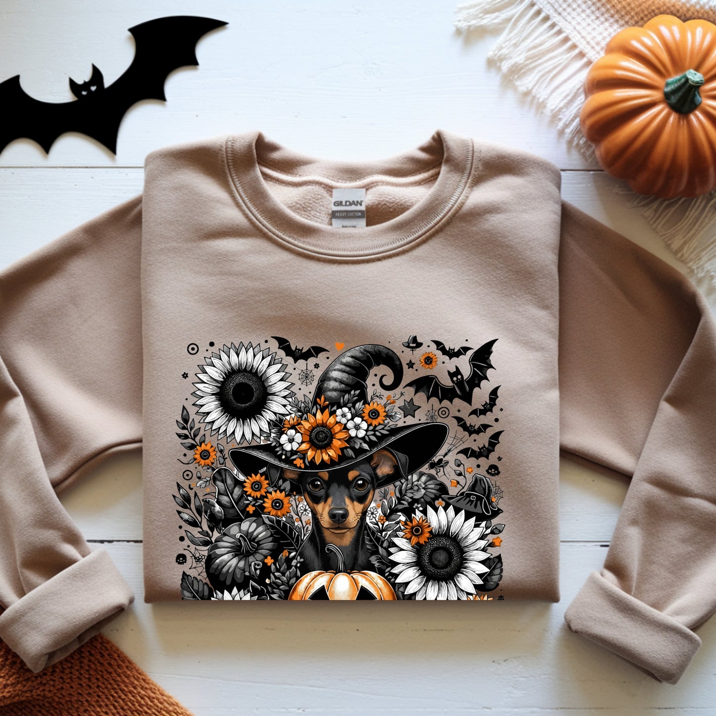 Cute to Spook – Halloween Mini Pinscher Unisex Premium Sweatshirt